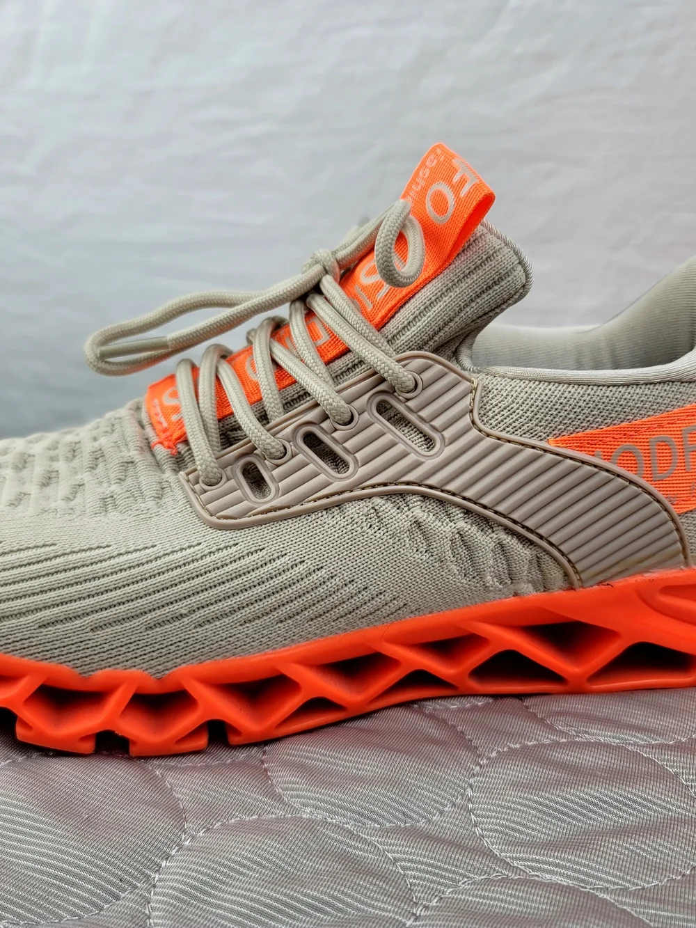 Men's Athletic Sneakers in Beige and Orange - Lightweight Performance